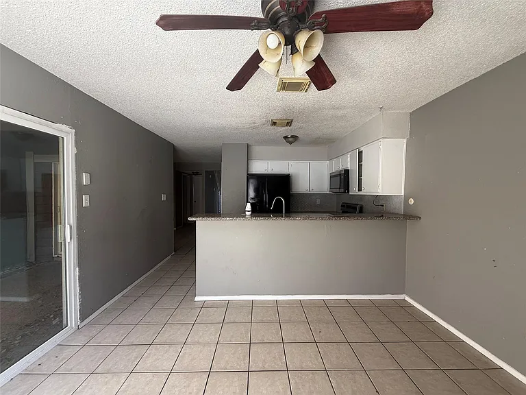 8498 Dairy View Ln — Photo 9