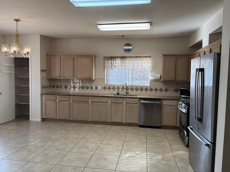 5514 Gatesprings Ln — Photo 7