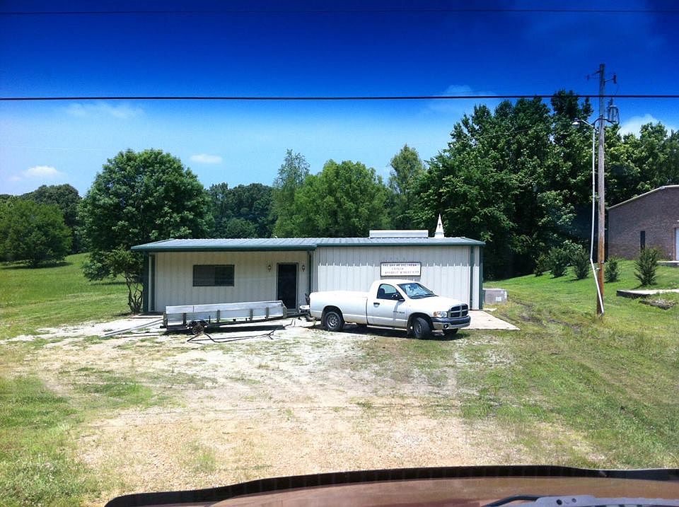 2nd image of 7134 Church Rd