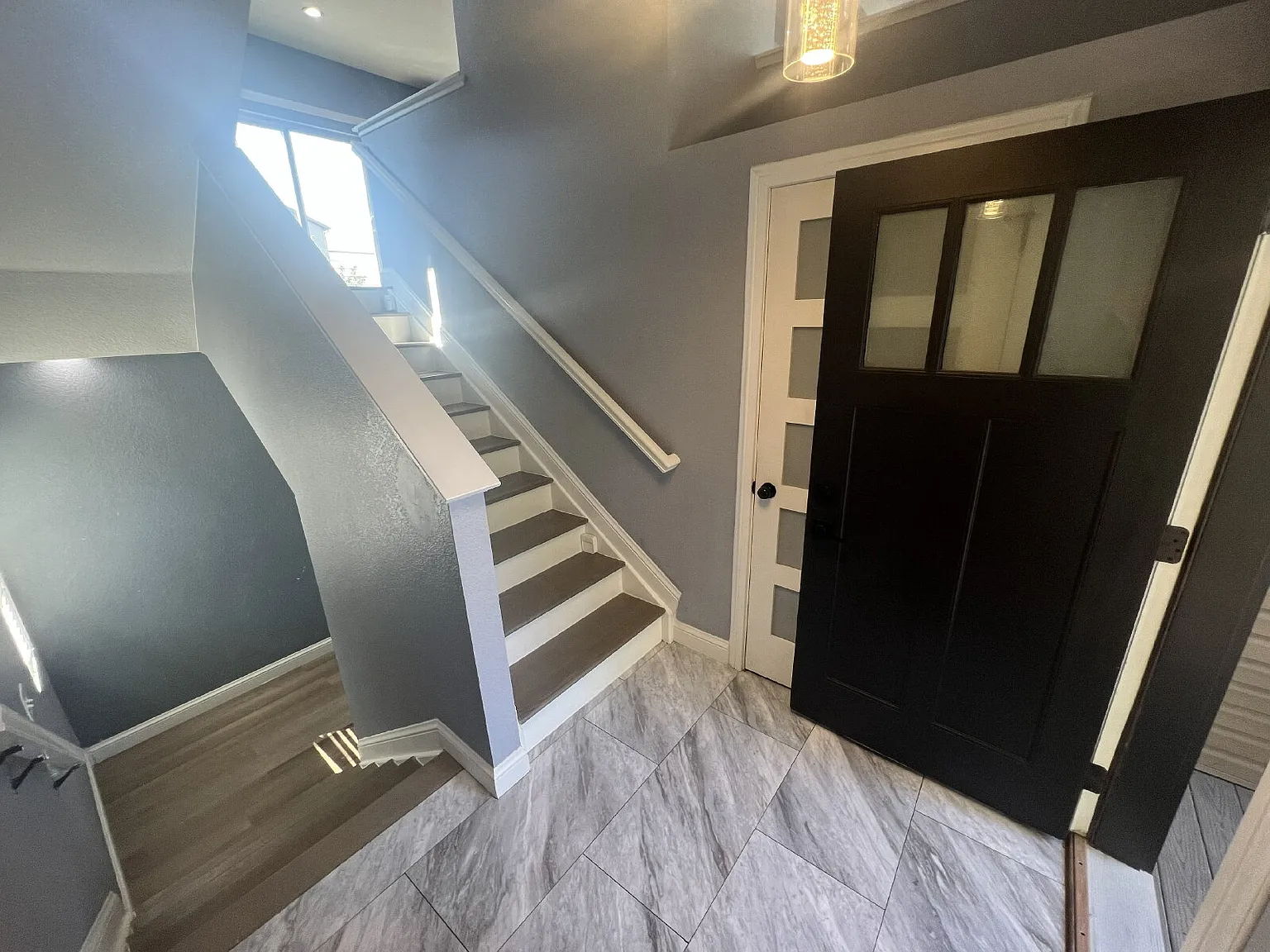 "Spacious 4-Bed Oasis with Granite Elegance & Hardwood Charm in Denver" — Photo 2