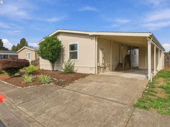 1000 S McKern Ct #3, Newberg, OR 97132