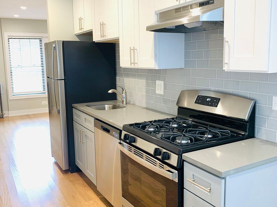 1st image of 516 W Cornelia Ave #Mtg2v2qe2