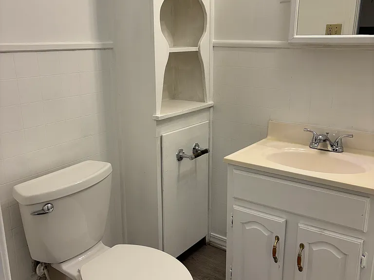 31 N Main St #4 — Photo 3