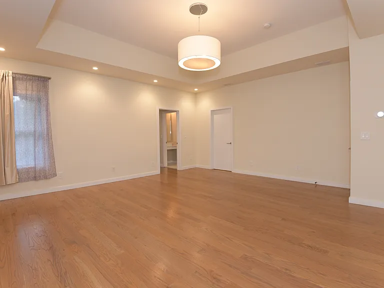 160 Sycamore Rd — Photo 24