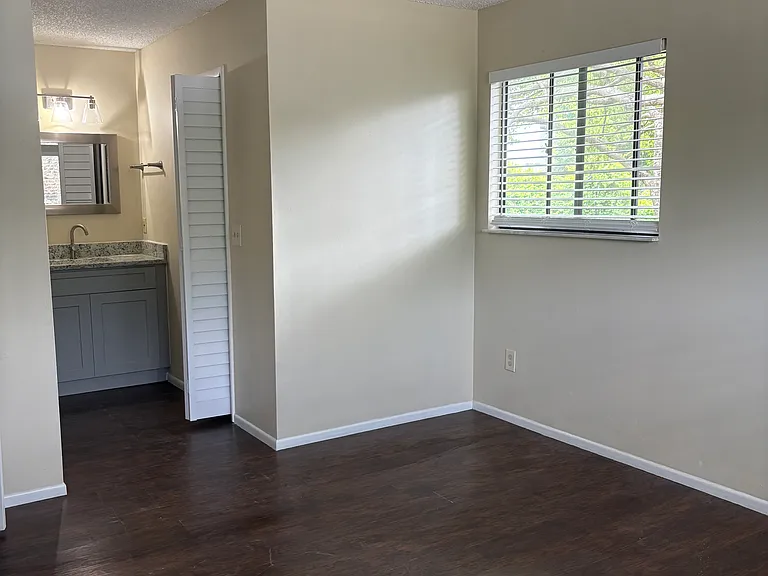 2470 Oak Park Way #2470 — Photo 14