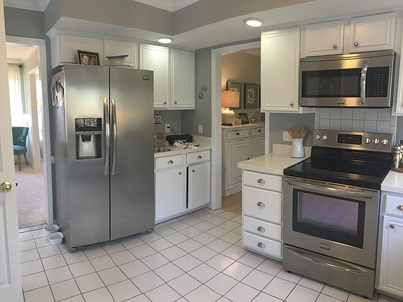 4th image of 8730 Lorraine Dr