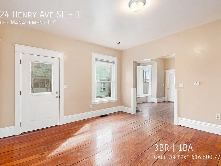 424 Henry Ave SE #1 — Photo 4