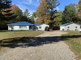 1191 N Roscommon Rd, Roscommon, MI 48653