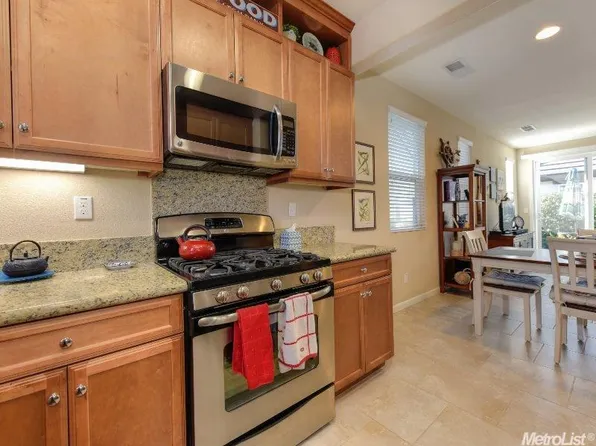 7444 Chatterton Way, Sacramento, CA 95829