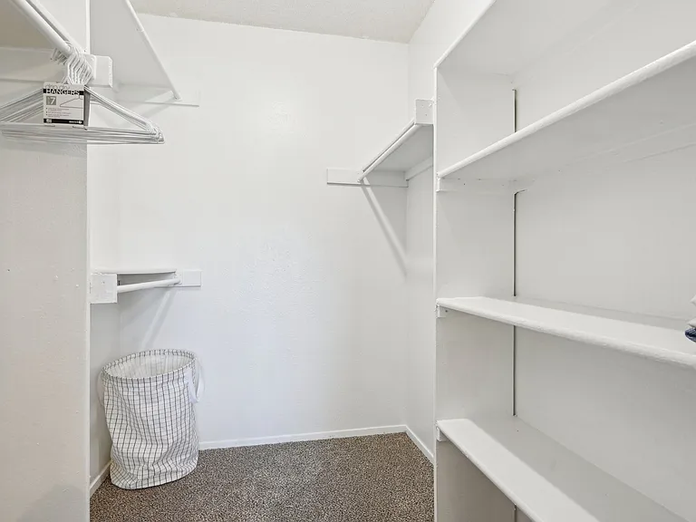 Abbey Glenn Apartments — Photo 96