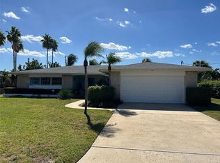228 Howard Dr, Belleair Beach, FL 33786