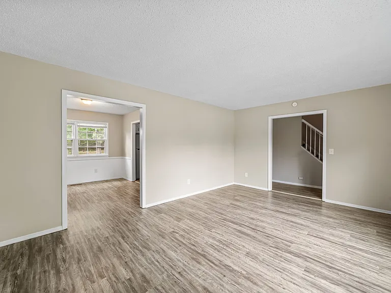 2103 Shane Dr — Photo 14