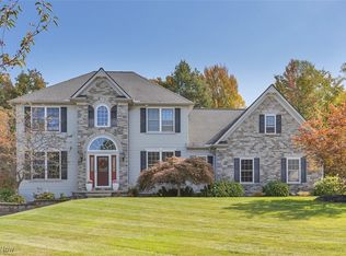 8283 Hemingway Ln, Concord Township, OH 44060