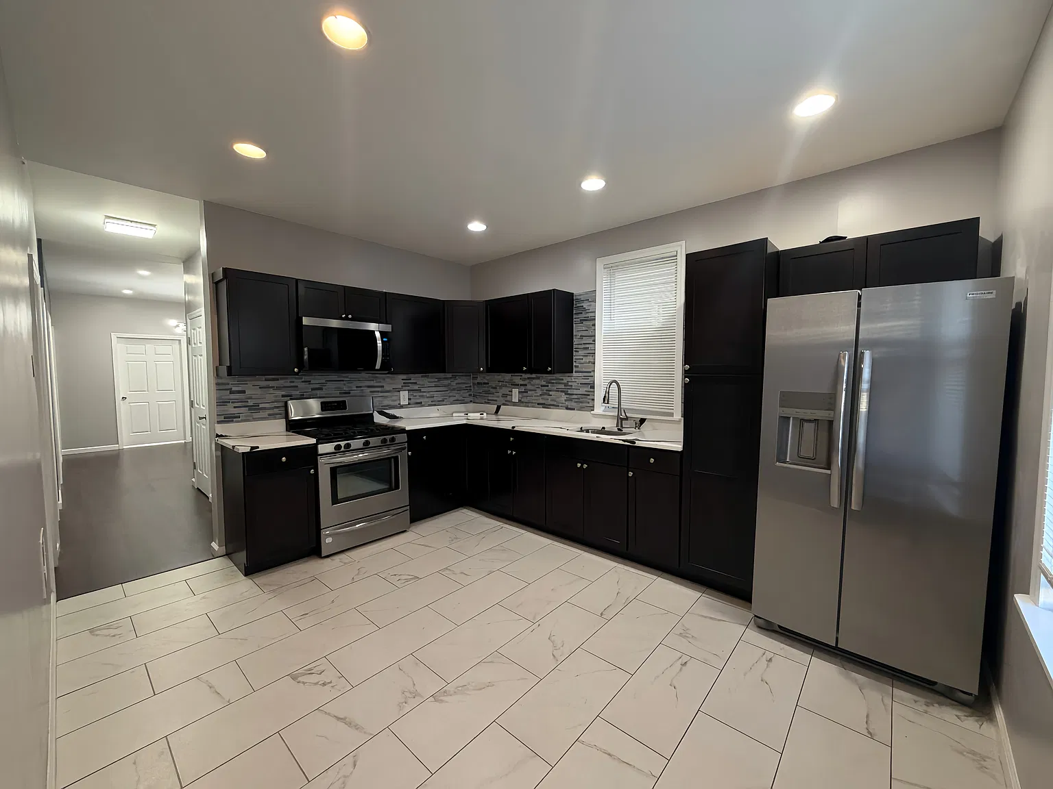 3 bed, $2,500 — Photo 3