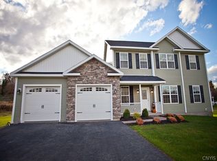 4 Gregg Lane Dr, Cazenovia, NY 13035