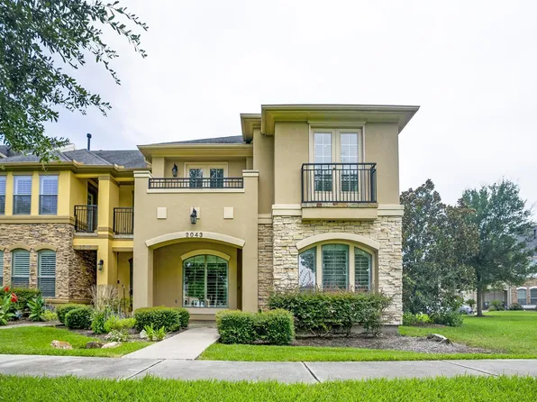 2043 Palm Forest Ln, Houston, TX 77077
