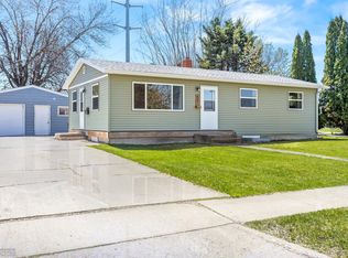 401 3rd Ave E, West Fargo, ND 58078