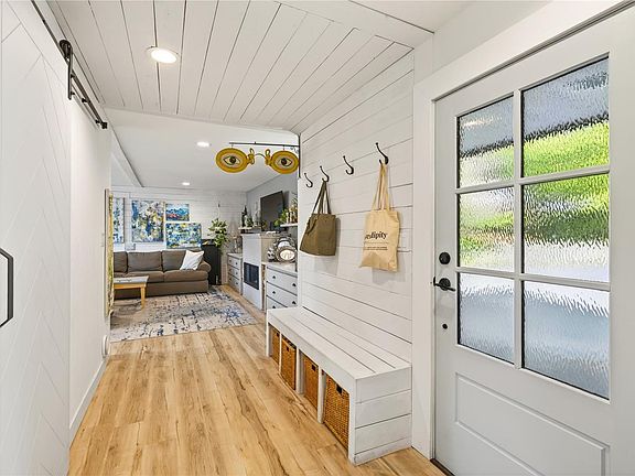 4th image of 7703 Tozer Rd