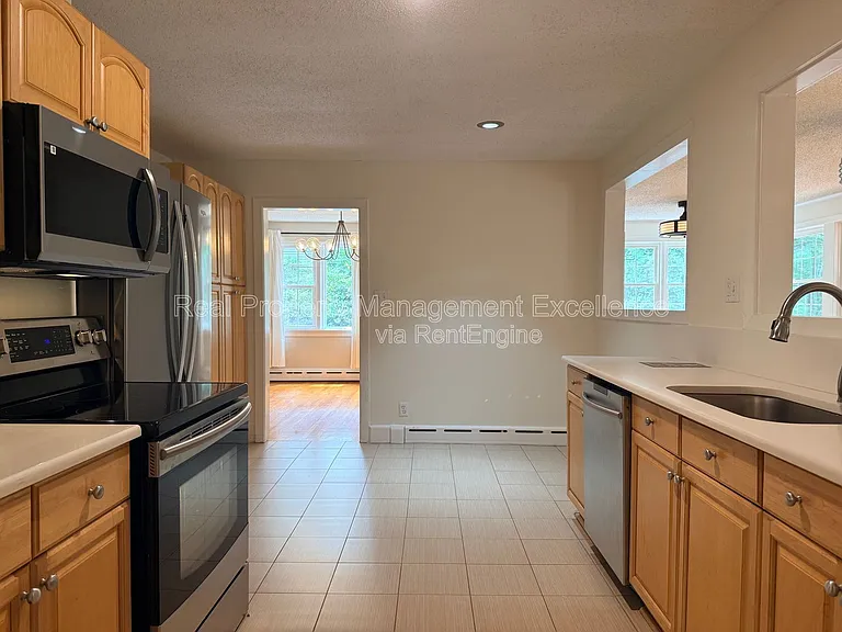 620 Carr St — Photo 16