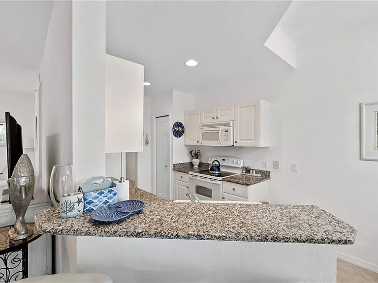 4685 Hawks Nest Way #103 — Photo 12