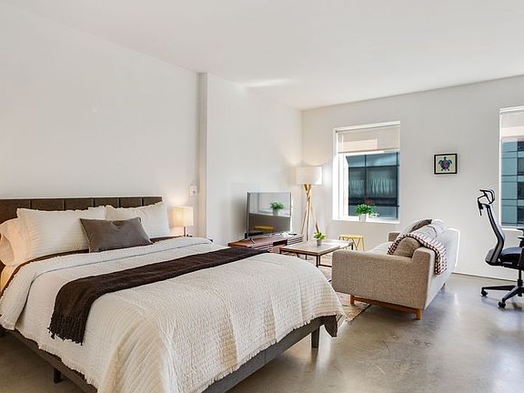 4th image of 18 10th St APT 828