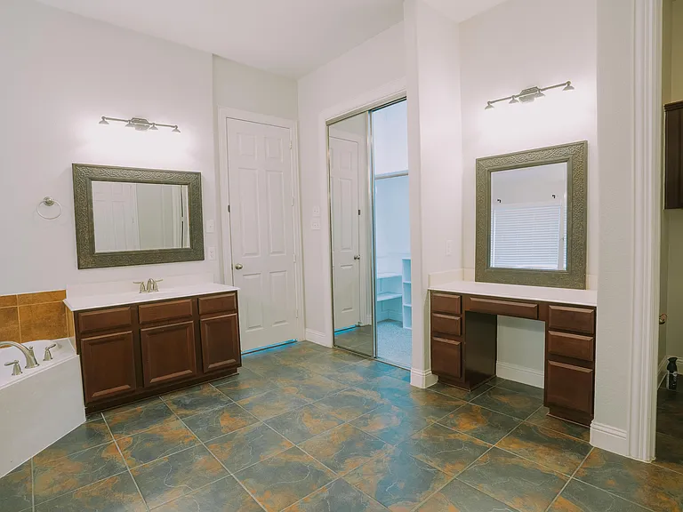 3240 Paseo — Photo 24