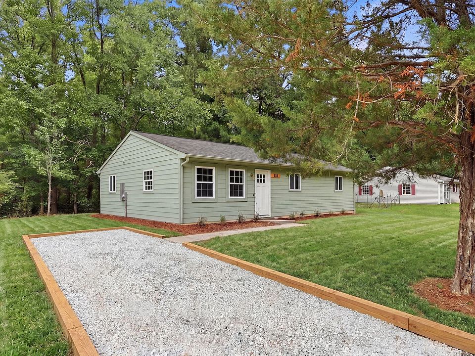 1st image of 809 Felicia St