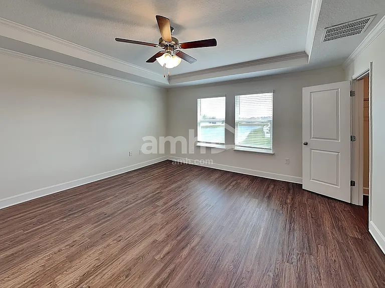 4540 Reisswood Loop — Photo 11