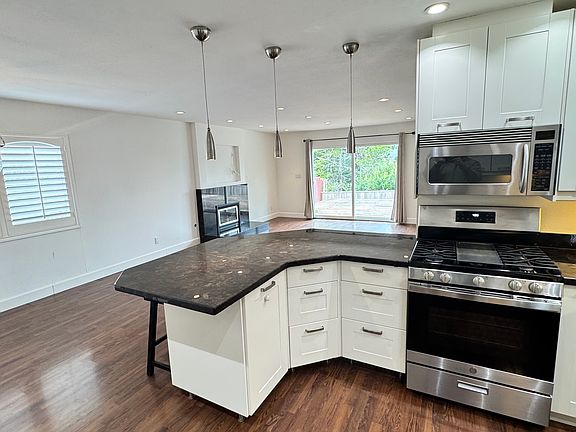 5th image of 1134 Manzanita Dr