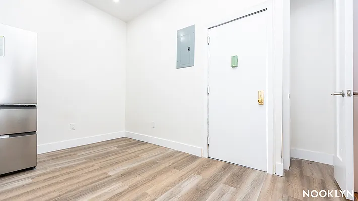 Rented by Nooklyn NYC LLC | media 9