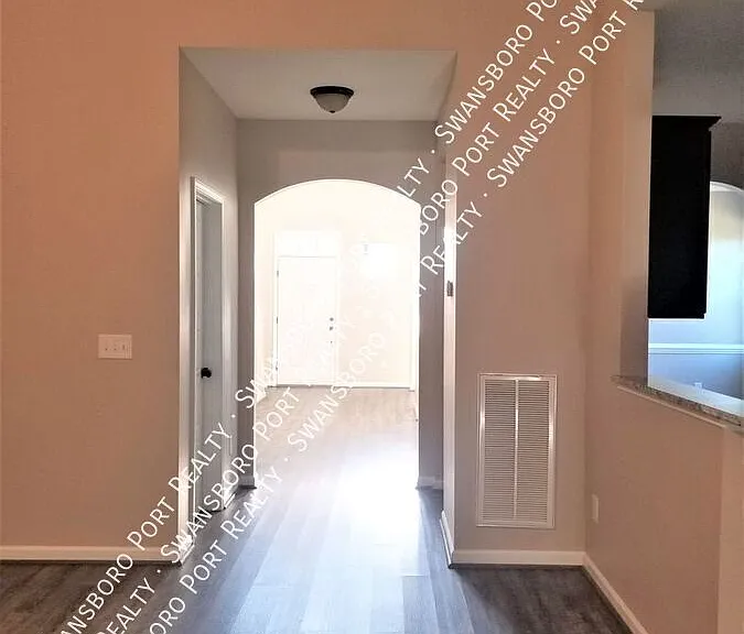 411 Cyrus Thompson Dr — Photo 29
