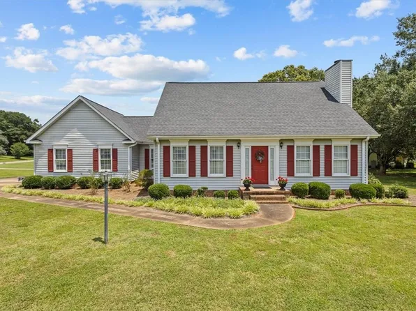 102 Berkley Dr, Easley, SC 29642