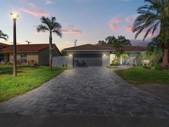 3926 NW 72nd Dr, Coral Springs, FL 33065