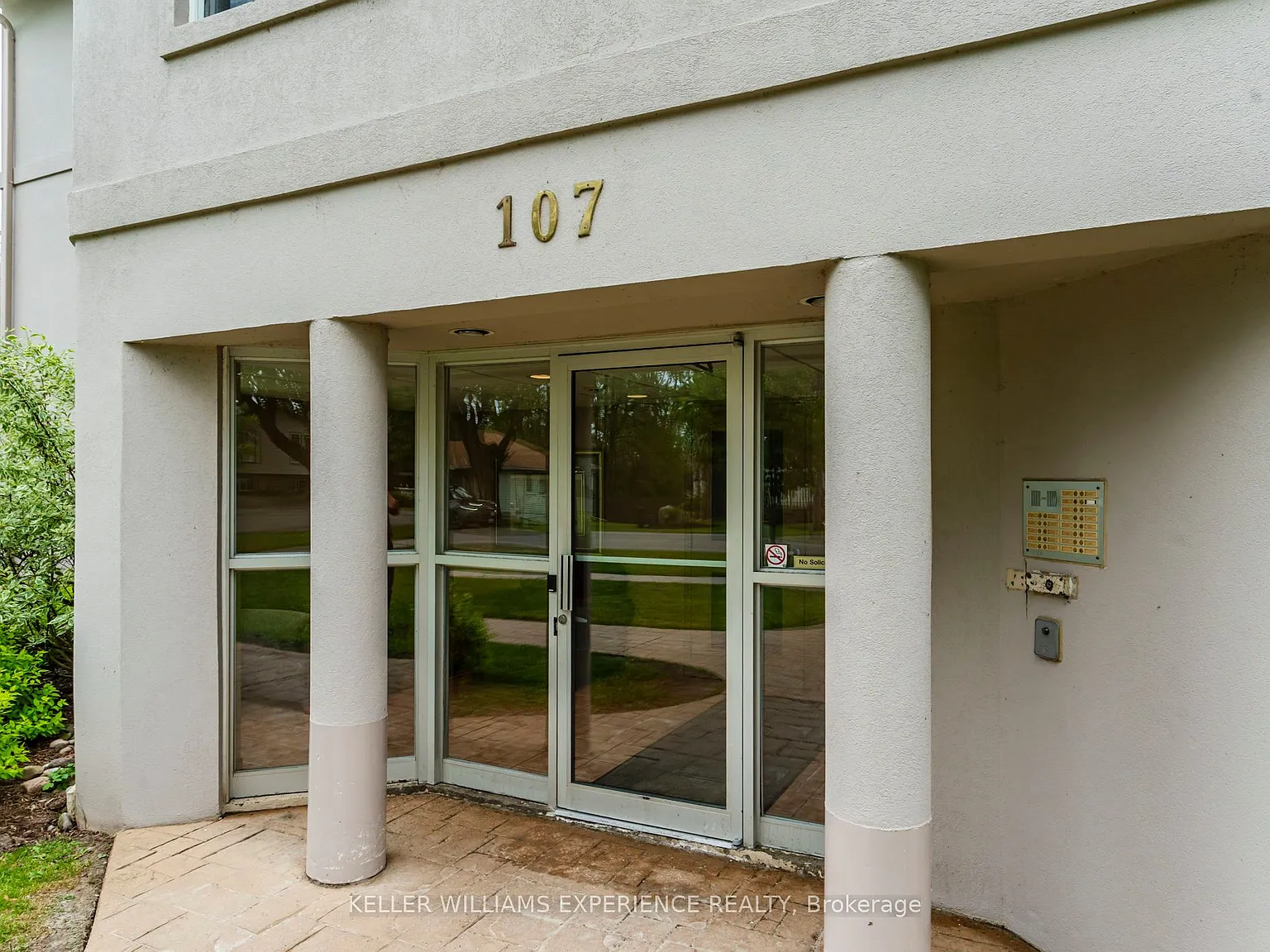 2 bed, $1,750 — Photo 2