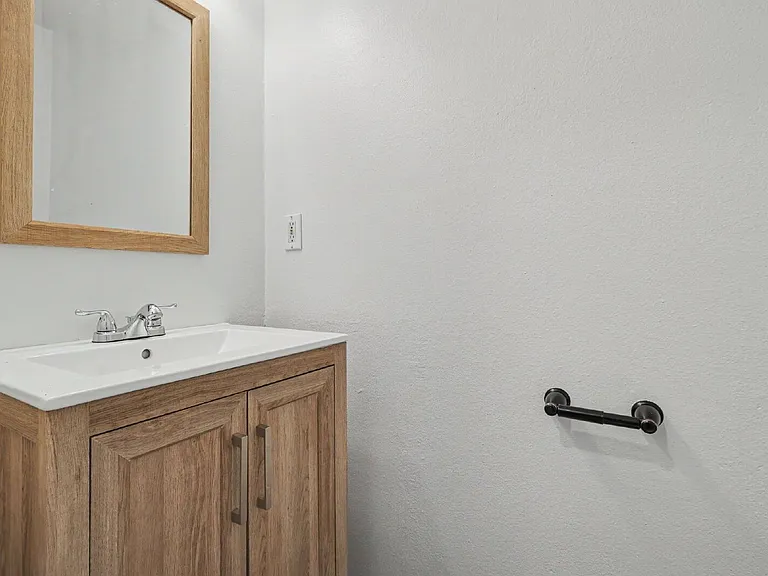 862 London Green Way — Photo 14