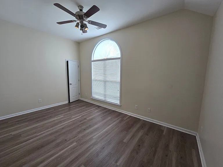 405 Harvest Loop — Photo 11