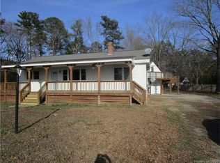 321 Shore Dr, Hartfield, VA 23071
