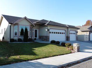 1406 Copper Loop, East Wenatchee, WA 98802