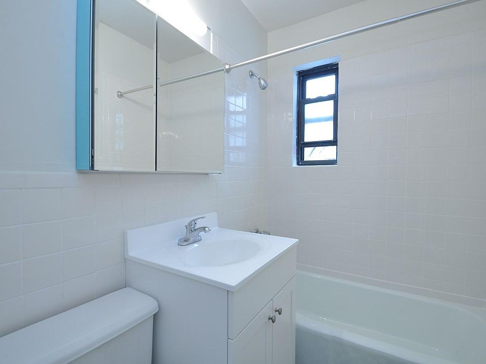 2nd image of 20404 43rd Ave #3