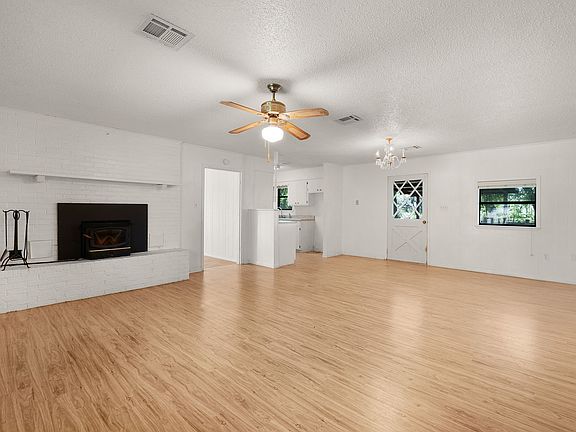 4th image of 1830 Fm 221