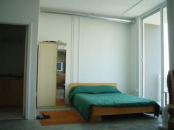2nd image of 444 NE 30th St Unit 606