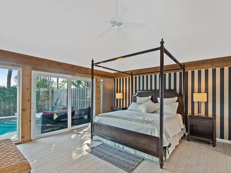 11792 Wimbledon Cir — Photo 12