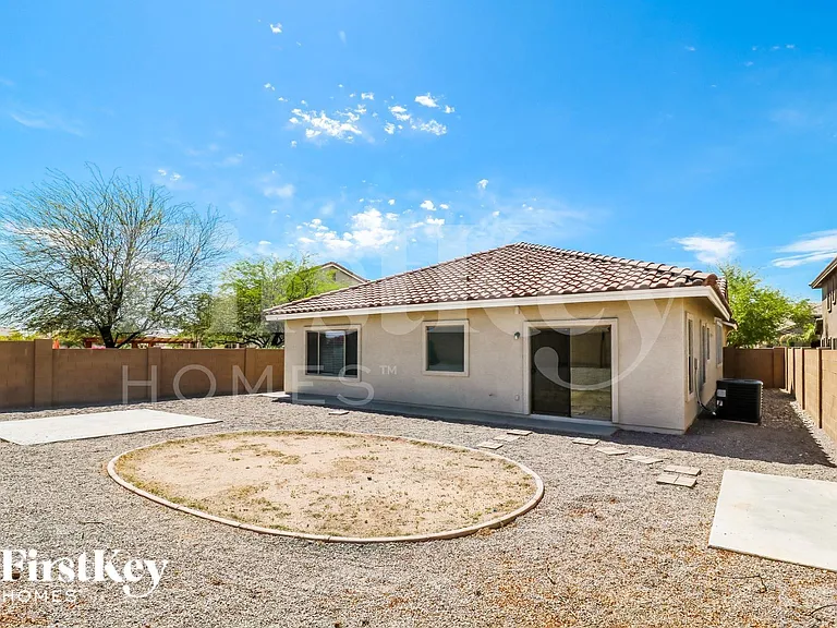 1127 S 220th Dr — Photo 14