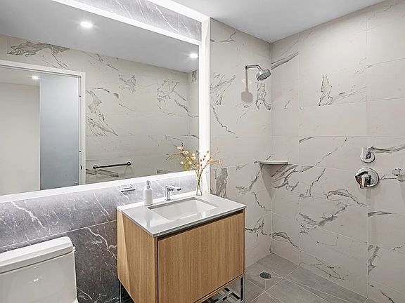 5th image of 650 1st Ave #1E