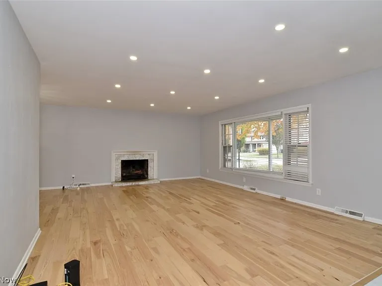 23310 Wendover Dr — Photo 4