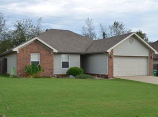 935 Fieldstone Ct, Centerton, AR 72719