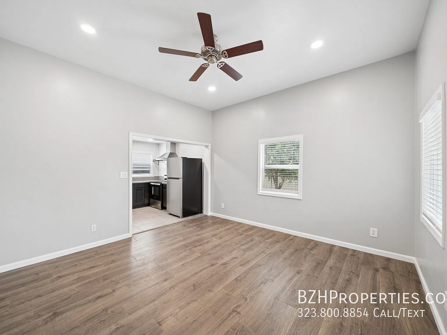 Renovated 3 Bedroom House - Near USC — Photo 2
