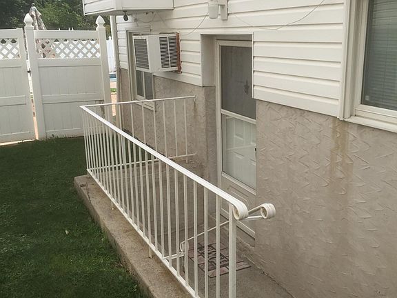 2nd image of 46 Plattsburg St