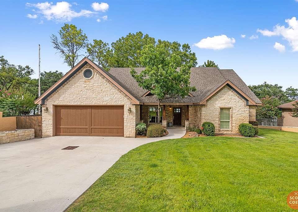1st image of 458 Lakeside Dr