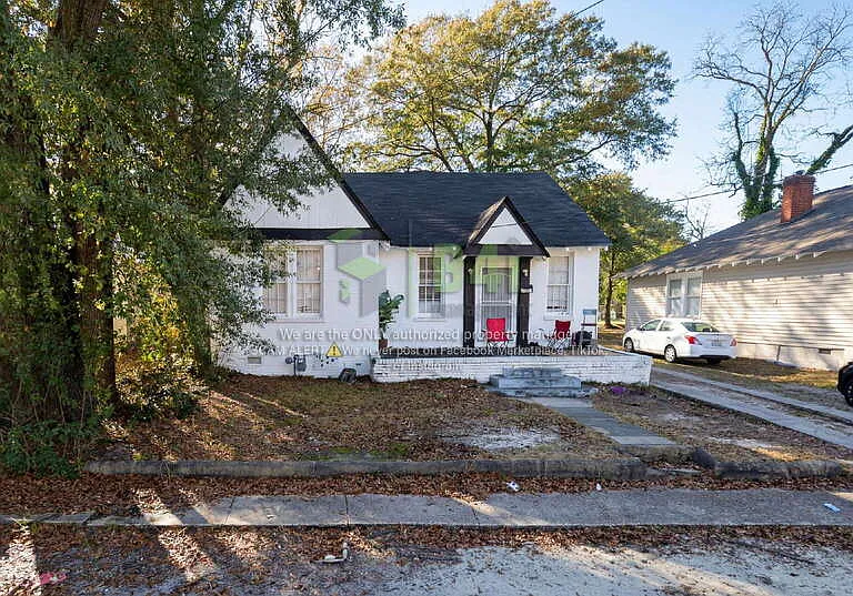 1111 Henry Ave — Photo 2